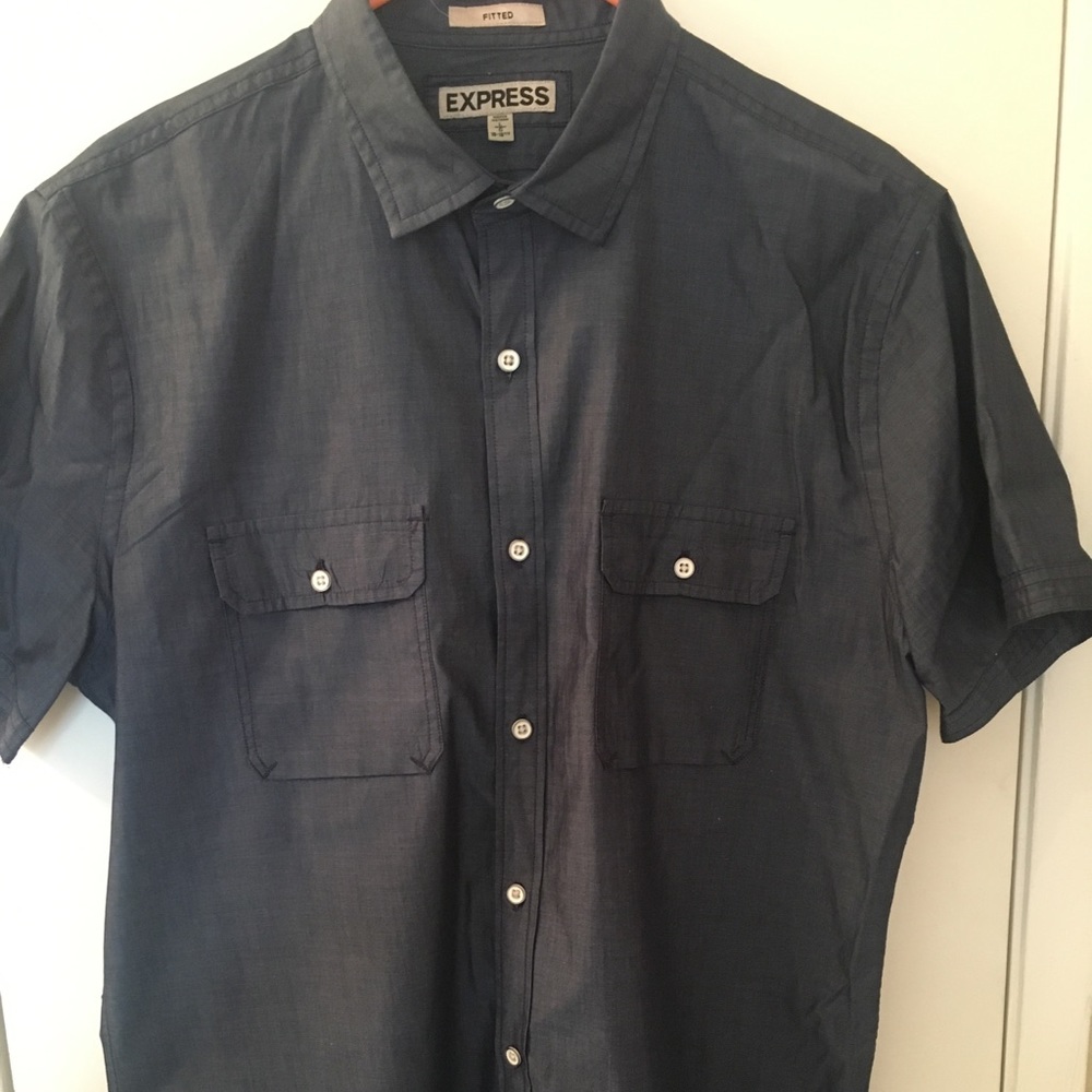 Express Fitted Short sleeve - Large